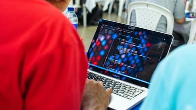 IT Training Paths: Guides for Career Development in Medellín’s Tech Sector