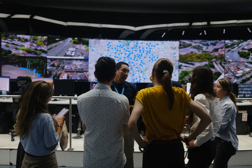Vista panorámica de Medellín, reconocida por el Foro Económico Mundial por sus iniciativas GovTech que transforman la gestión pública con tecnología.
