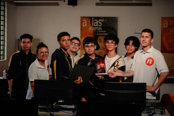 Medellín Students Develop a Smart Helmet to Improve Motorcycle Safety
