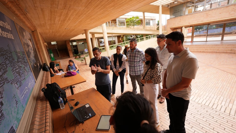 Con apoyo de Ruta N y Toyota Mobility Foundation, empresa paisa crea plataforma para identificar vías con menos pendientes y obstáculos en Medellín