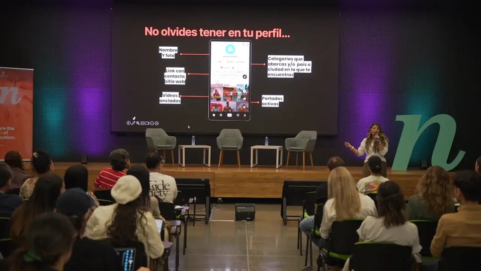 Ruta N y TikTok lanzan programa de formación sin costo para impulsar las habilidades digitales de emprendedores en Medellín
