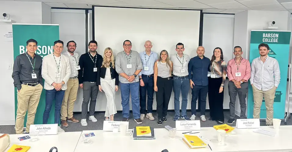 Con apoyo de Ruta N, 10 familias inversionistas de Medellín se capacitan en Miami para invertir en startups